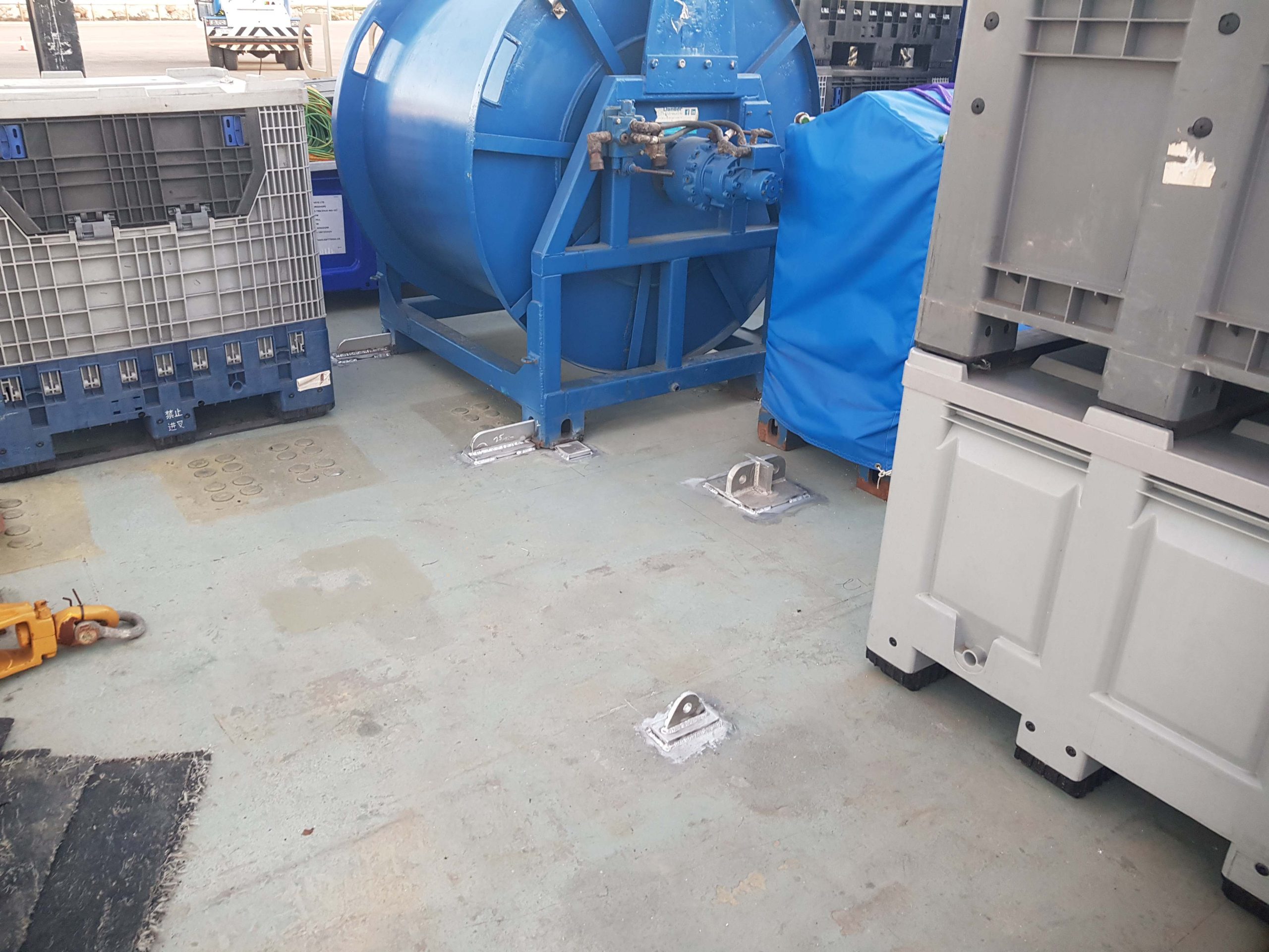 Welded sea fastening