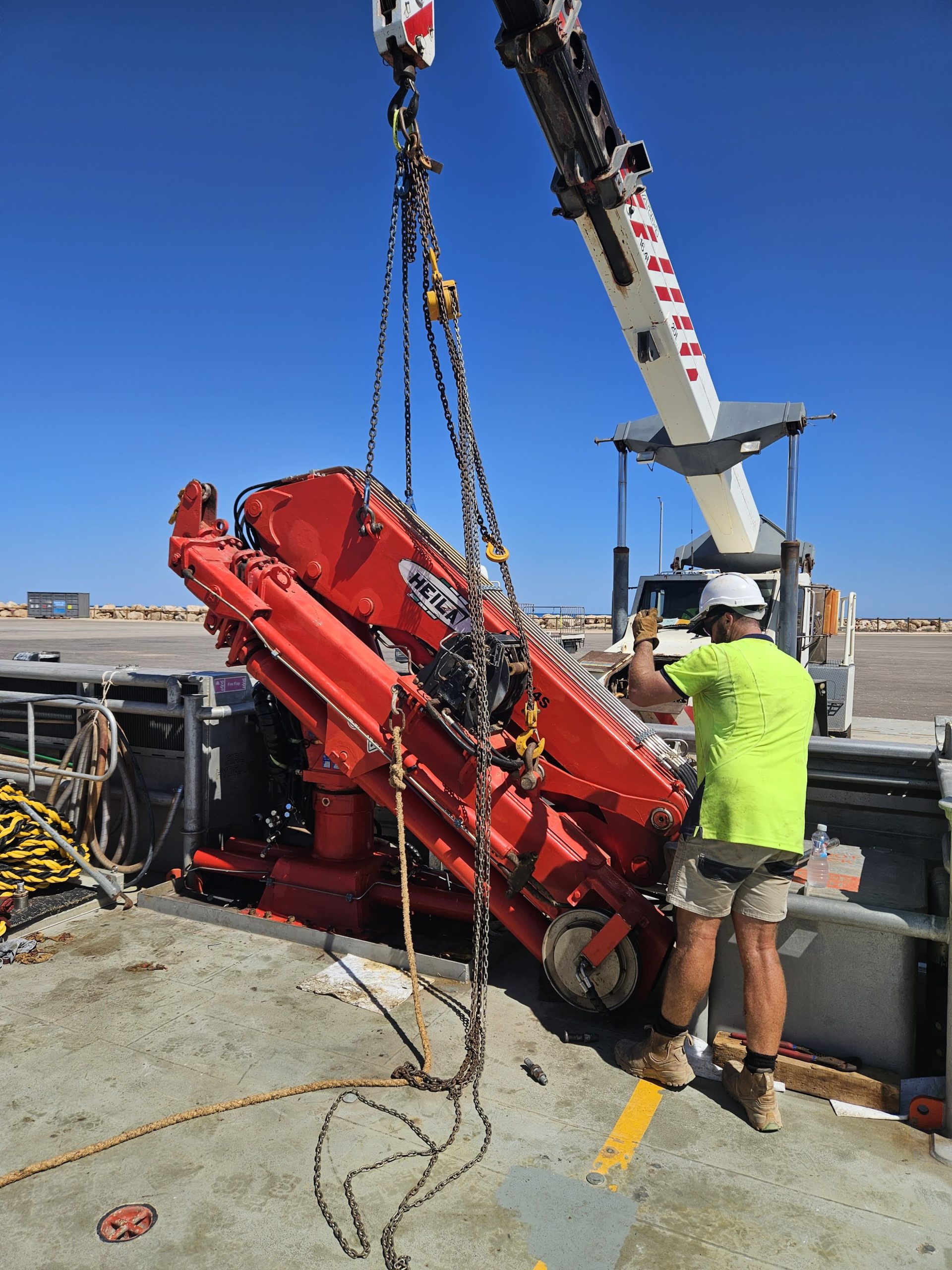 Hydraulic lifting and equipment support in Exmouth